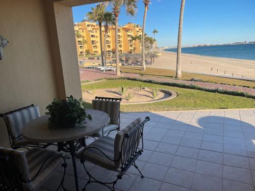 Princesa A101 Fresh Remodel, Directly on the Beach, Puerto Peñasco