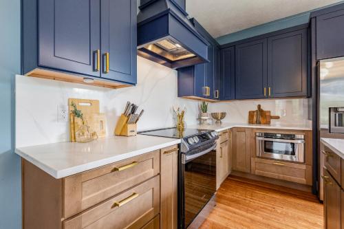 Winter Rates Bourbon Trail Hot Tub Fire Pit in เชลบีวิลล์ (KY)