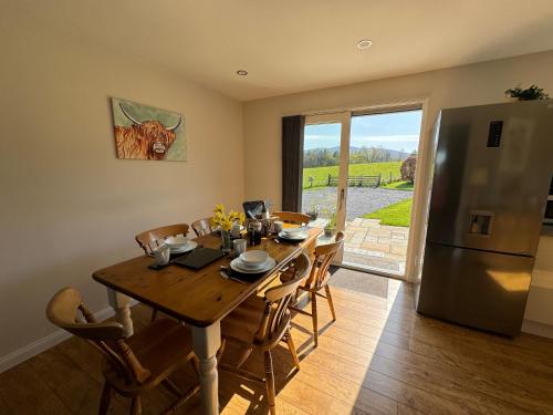 Вид, Drumhead Cottage Finzean, Banchory Aberdeenshire Self Catering with Hot Tub in Стракан