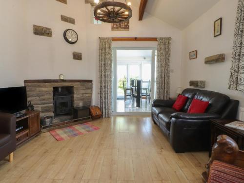 Pendleside Clitheroe - image 4