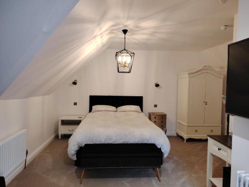 King Suite room in Linroy Guest House