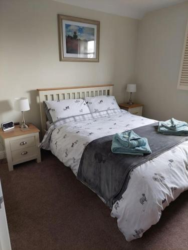 Decca cottage is Cheerful one bedroom cottage