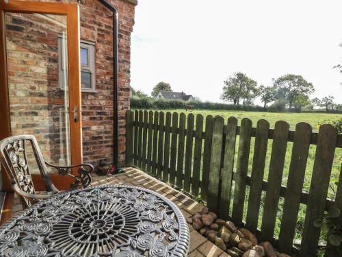 Decca cottage is Cheerful one bedroom cottage