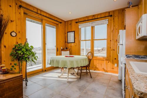 Sunset Kisses- Beachfront Luxury vacation rental in South Haven, USA