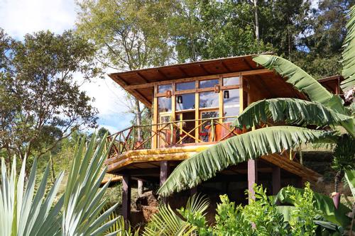 . BAUMHAUS Cabañas rusticas con jacuzzi privado