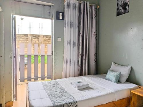 Wrech House Sagana 1989 - PAY BEFORE ARRIVAL -3 Rooms, 4 Beds, Kitchen & Bathroom in Sagana