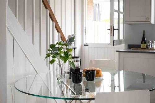 The Old Shop in Withiel Village with private enclosed garden in Withiel