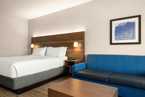 Holiday Inn Express & Suites - West Des Moines - Jordan Creek, an IHG Hotel in West Des Moines, USA