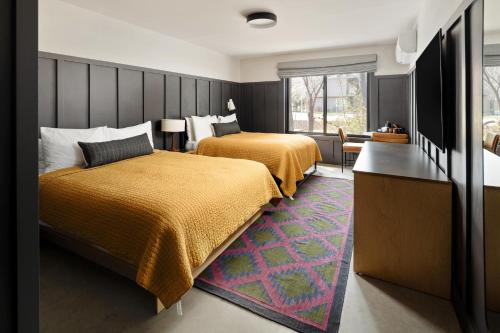 The Coachman Hotel in 南太浩湖(CA)