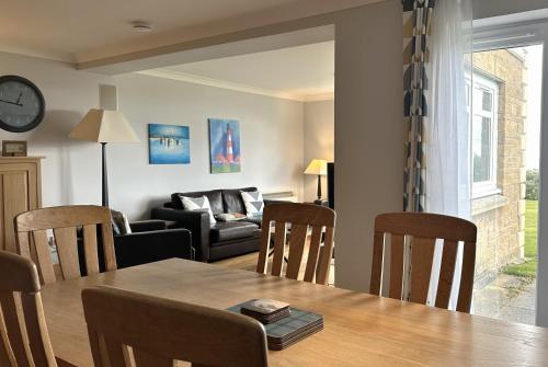 No2 The Links Apartment, Brora in Brora