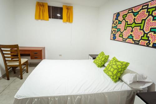 Double Room with Shared Bathroom image 2