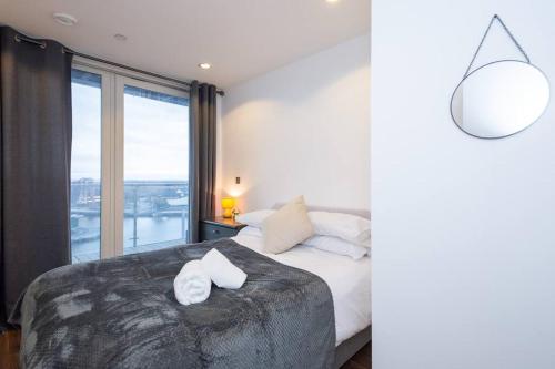 Stylish MediaCity 2Bed, Sleeps 6, Amazing Views