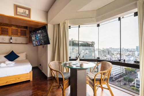 Chateau Studios by Vibrant