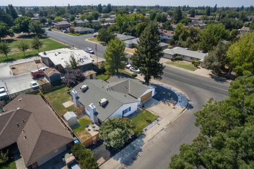 The Blues Charming Duplex in the heart of Yuba