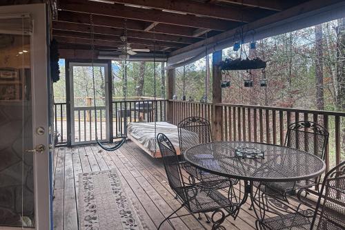 Daisys Enchanted Cottage in Gatlinburg, USA