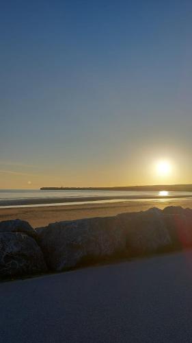 Lios na Mara Lahinch