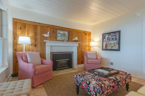 Stunning Views of Lake Michigan - Beautiful Home - image 7