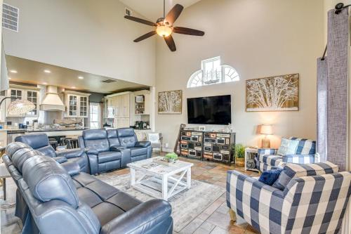 Steps from Gulf: Freeport Home w/ Water Views in San Luis Island (TX)