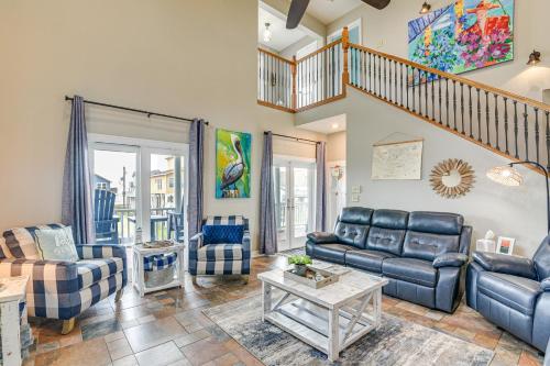 Steps from Gulf: Freeport Home w/ Water Views in San Luis Island (TX)