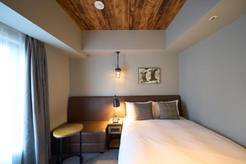 Double Room - Non-Smoking  image 10