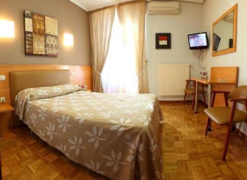 . Hostal Arotza