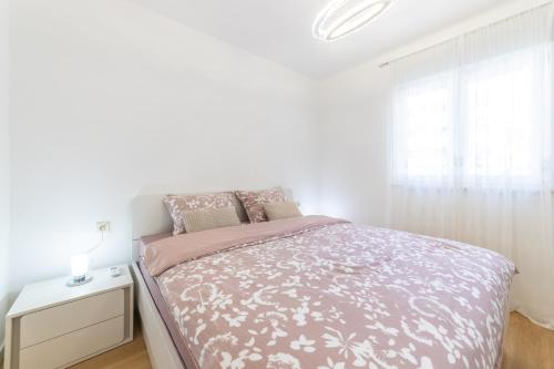 Apartment image 10