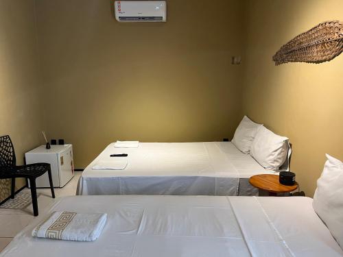 1 double bed, 1 twin bed