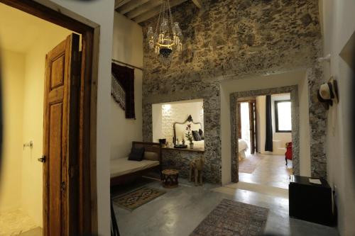 553635082 Orchid House San Miguel de Allende