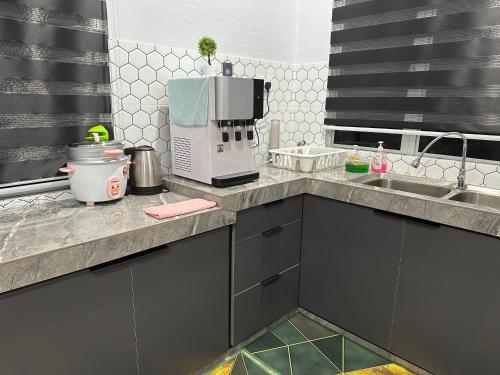 Tokmabah Homestay in Kadok