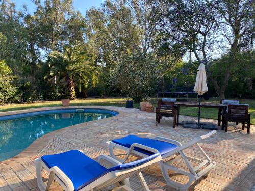 ทัศนียภาพ, Vila Golfinho in วาเล ดาส ออร์ตัส