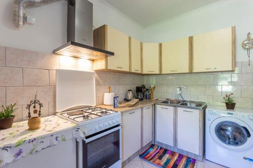 ห้องครัว, Family friendly house with a swimming pool Vinez, Labin - 22240 in วิเนซ