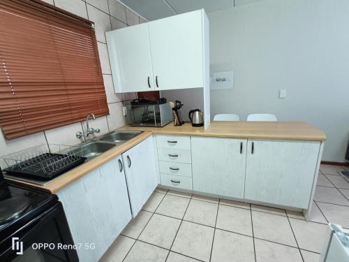 Apartment in Boksburg near OR TAMBO INTERNATIONAL AIRPORT, Boksburg (fotografie 5)