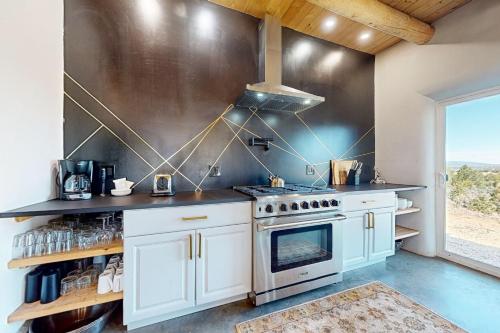 Artistic Oasis in Arroyo Hondo, USA