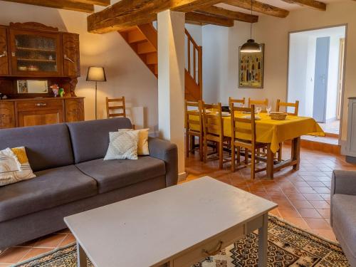 Gîte confortable 2 chambres avec jardin, animaux admis, Wifi, parking - FR-1-622-80 (Gite confortable 2 chambres avec jardin, animaux admis, Wifi, parking - FR-1-622-80) in Vihiers