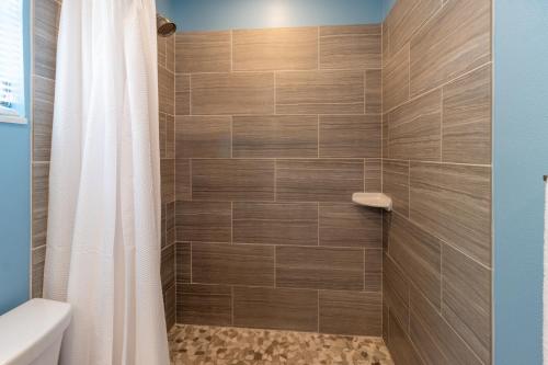 Four-Bedroom House image 10