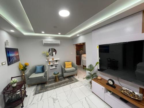 Two-Bedroom Apartment image 5