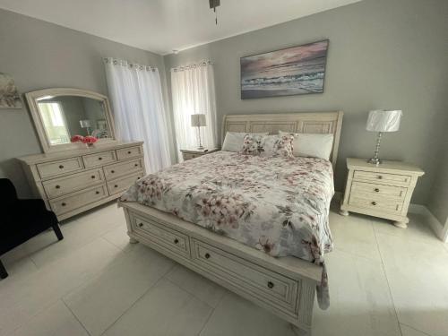 Family vacation home by Disney in Davenport, USA