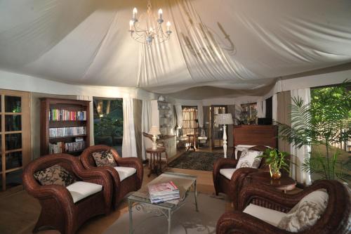 Hidden Cove Eco Retreat in Saraoutou