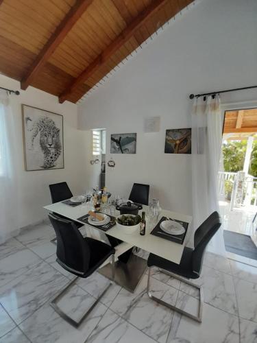 VillaBadlou "Lodge Ti-Kaco Vanille" in Trois-Rivieres