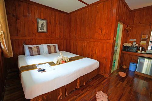 Bundhaya Resort Koh Lipe Room Type - Superior Bungalow
