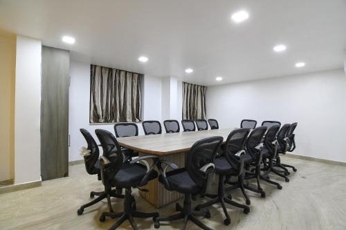 FabHotel Raj Residency II