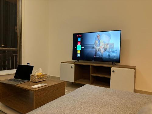 Luxury Inn: 2BR Prime location in Madinaty B12 - image 13