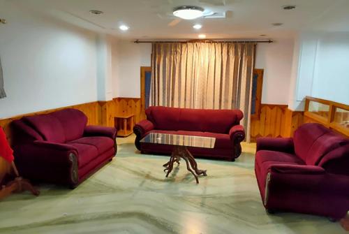 Goroomgo Kalra Regency - Best Hotel Near Mall Road with Parking Facilities - Luxury Room Mountain View