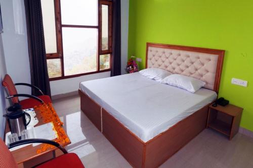 Goroomgo Divine Hills Shimla -Natural Landscape & Mountain View - With Parking Facilities