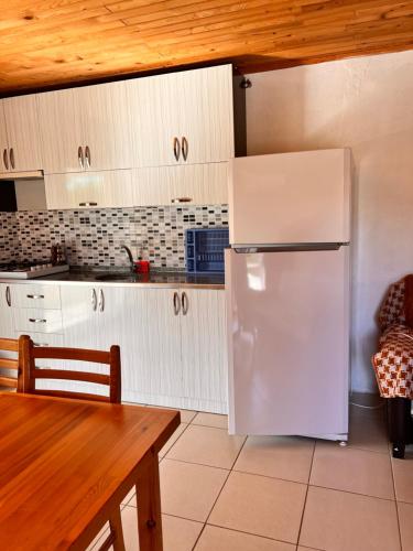 Adrasan Parlak evleri