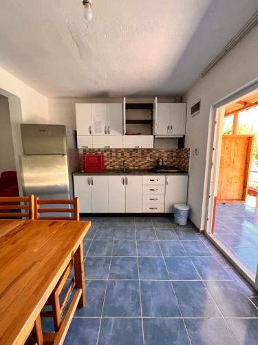 Adrasan Parlak evleri