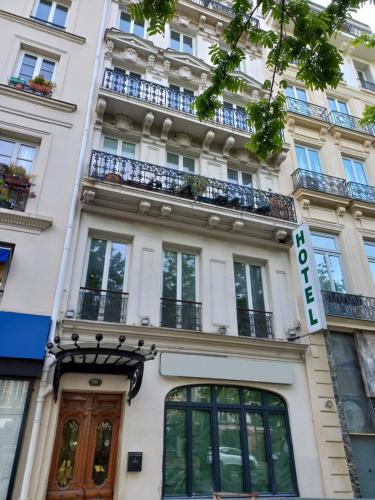 LE CLARK HOTEL - image 2