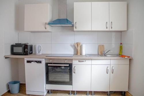 F&F Suites Ilsfeld - 3 Zimmer OG Apartment - Zentral mit kostenfreien Privatparkplätzen und WLAN