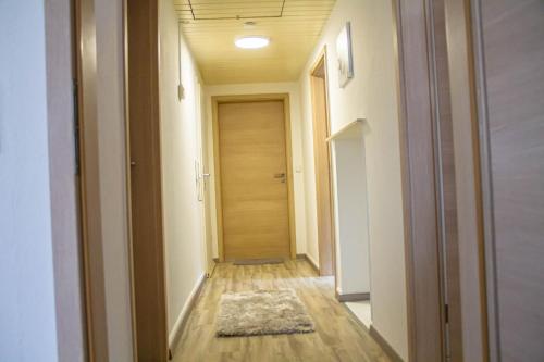 F&F Suites Ilsfeld - 3 Zimmer OG Apartment - Zentral mit kostenfreien Privatparkplätzen und WLAN