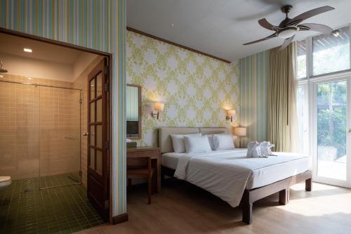 room detail thumbnail 0